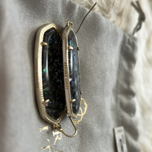 Kendra Scott Danielle Gold Crushed Purple Abalone Earrings - Picture 4 of 6